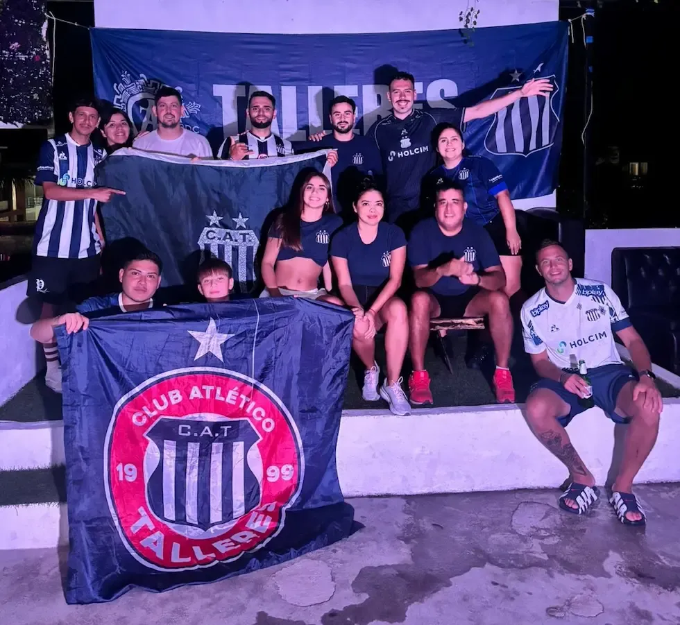 *Pasión albiazul.* Talleres, amor sin límites: los hinchas que se reúnen en México a ver el clásico