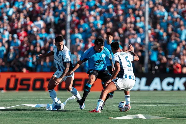 Un empate con sabor a poco: *Talleres fue más*, pero no pudo romper el maleficio en Alberdi